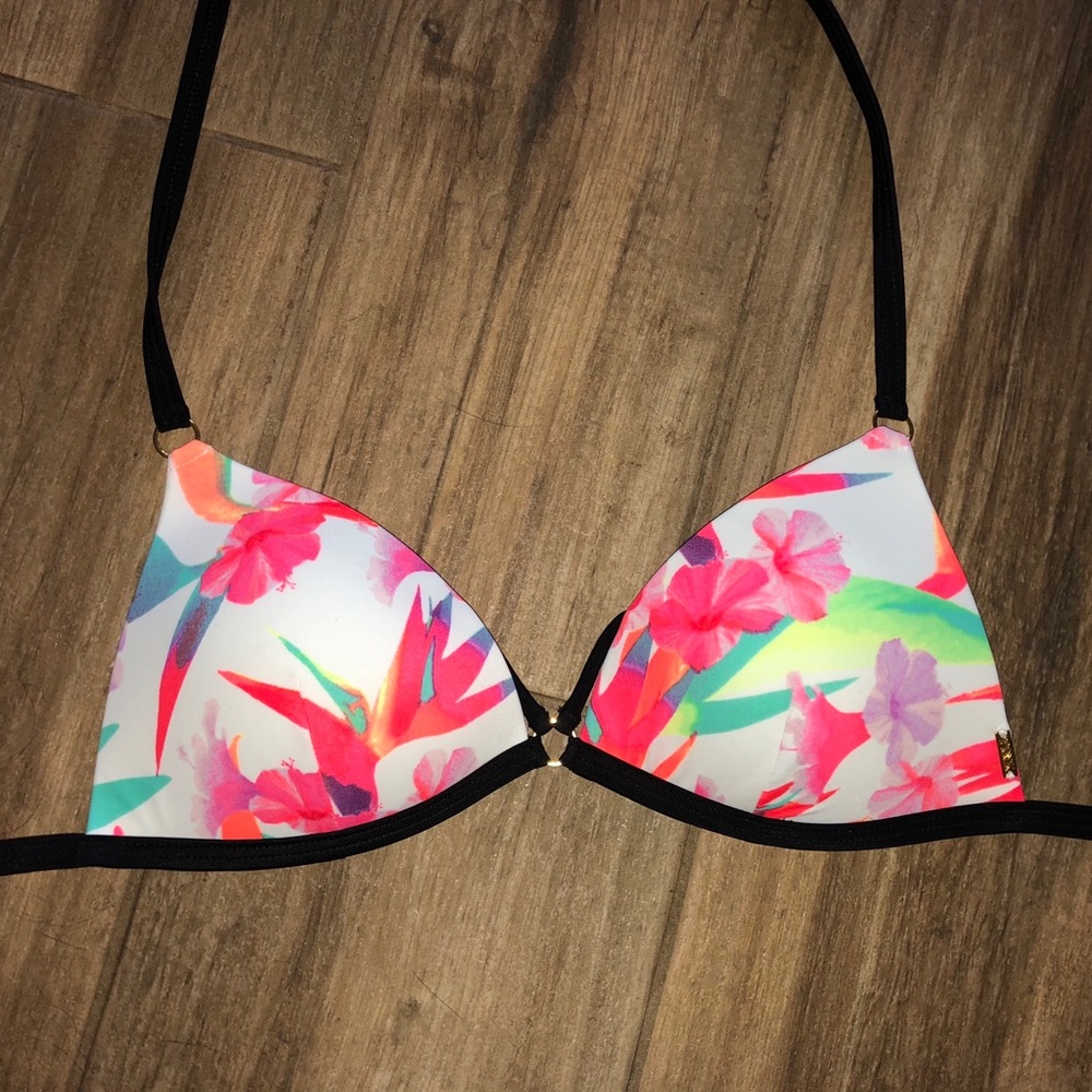 VS Pink bikini top